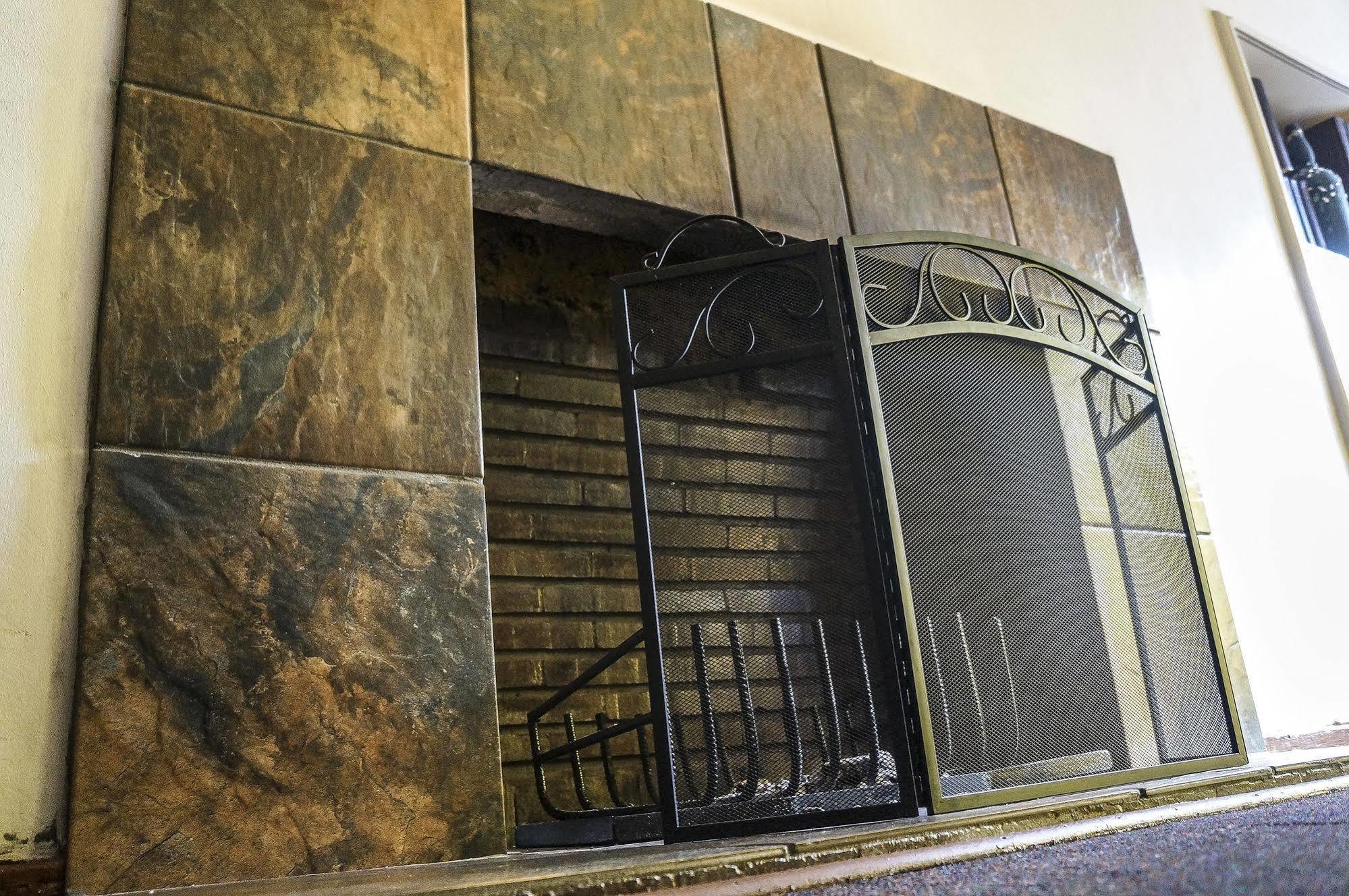 Acn International Regency Lodge ケンプトンパーク エクステリア 写真