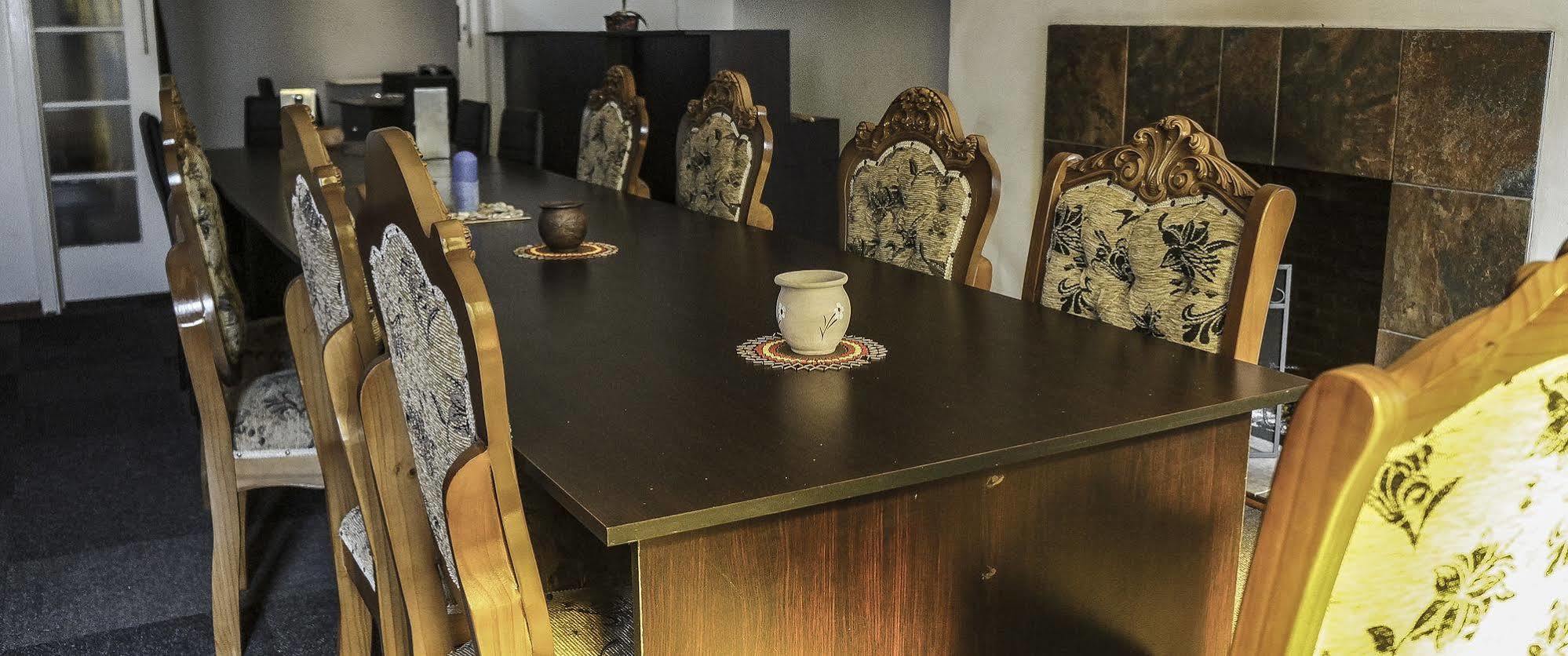 Acn International Regency Lodge ケンプトンパーク エクステリア 写真